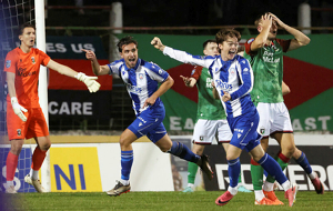 BOYLE Sports Premiership Glentoran vs Coleraine